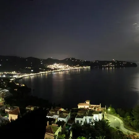 Altos, La Herradura, Villa *